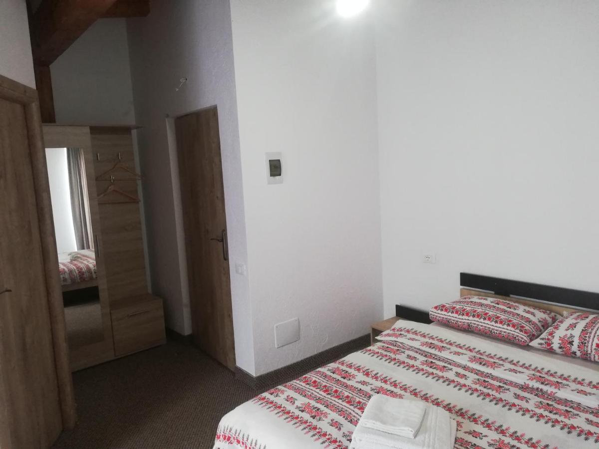 Pensiune Stirbu Borşa Esterno foto